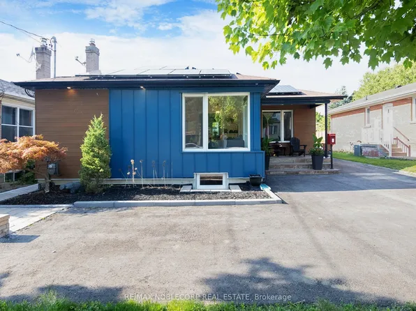 100 Rockport Cres, Richmond Hill, ON L4C 2L8