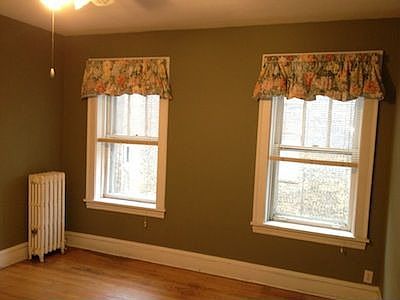 5th image of 5542 N Artesian Ave APT 3B
