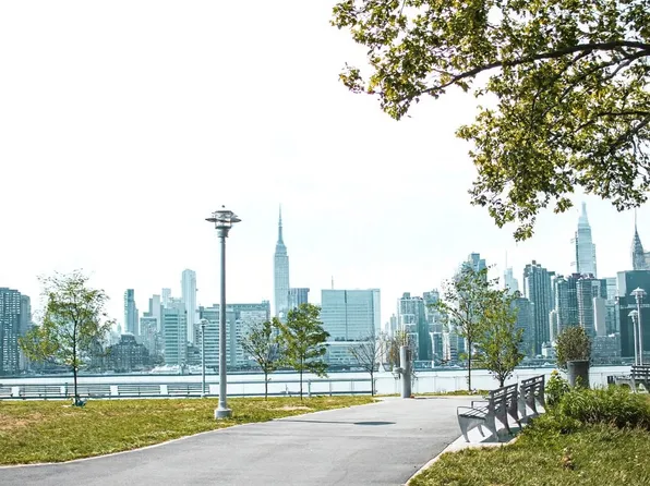 983 Manhattan Avenue image 10 of 12