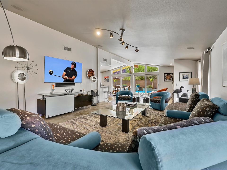 1st image of 48850 Avenida Anselmo