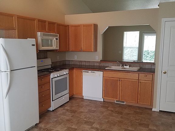 3rd image of 11834 W Huckleberry Dr