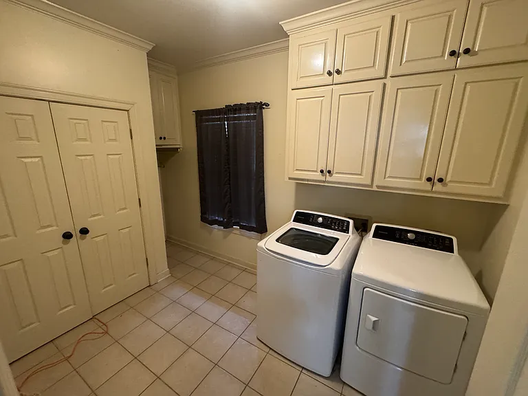 155 Peach St — Photo 12