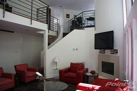8969 Hollywood Hills Rd 012