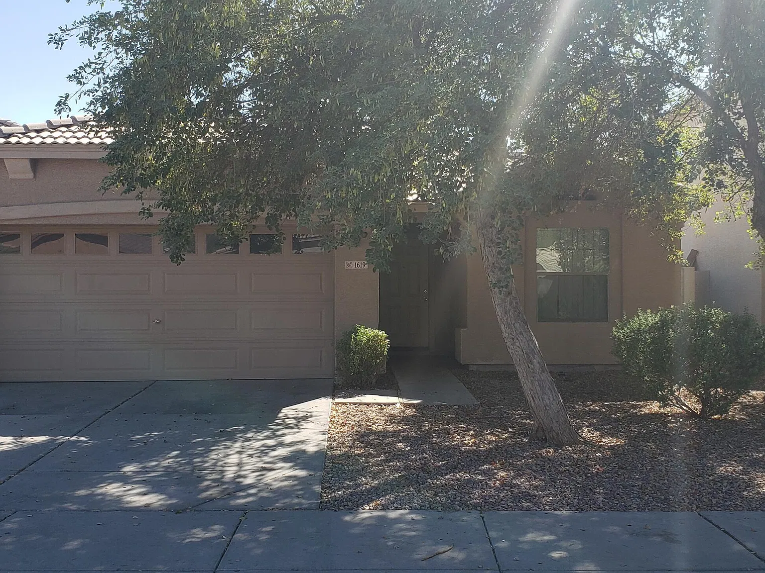 3 bed, 2.0 bath, 1345 sqft, $1,800 — Photo 1