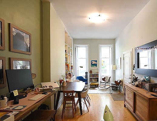 3rd image of 437 Clermont Ave #1