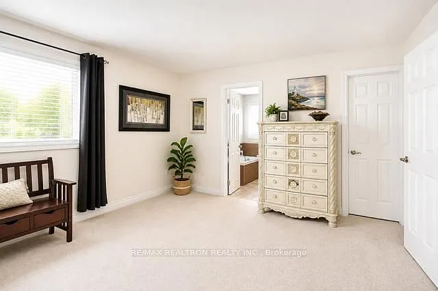 100 Sun King Cres — Photo 9