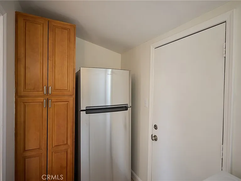 3644 Russell St — Photo 9