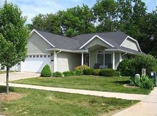 1207 3rd St SW, Mount Vernon, IA 52314