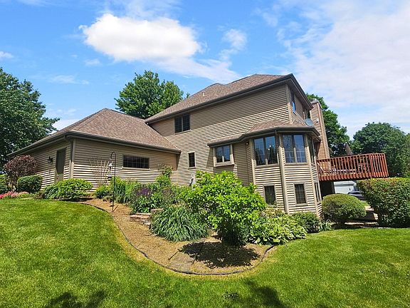 3rd image of 6445 Willowick Ct