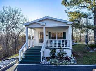 695 Paradise Dr, Murray, KY 42071