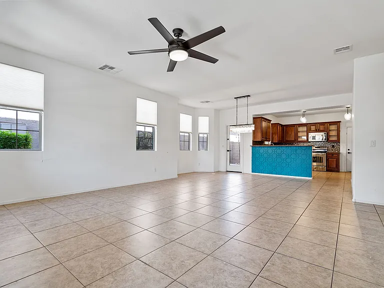 8-web-or-mls-Done Interior 2-32_08052024