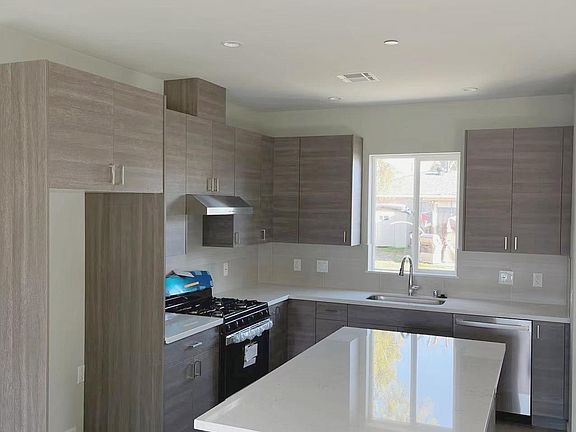 3rd image of 1759 S Cabana Ave