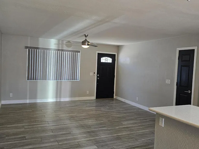 1133 E Butler Dr — Photo 12