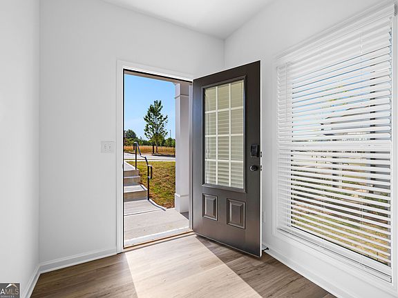 2nd image of 10 Mercury Ln Unit 28