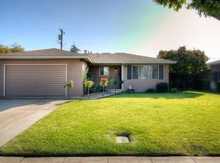 852 W Santa Ana Ave, Clovis, CA 93612
