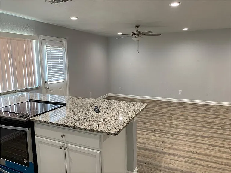 5601 Squires Dr — Photo 8