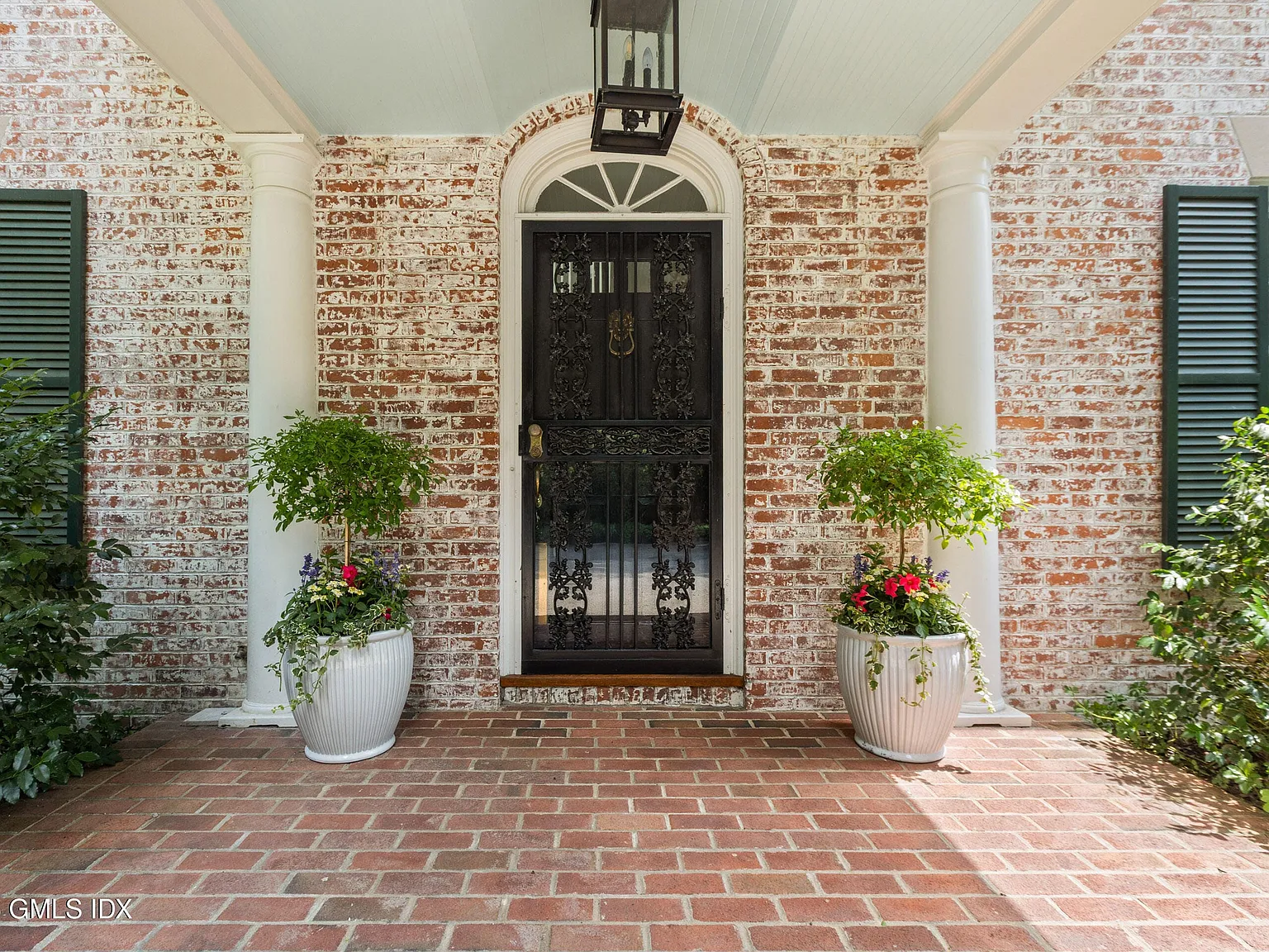 5 bed, 4.5 bath, 6467 sqft, $15,000 — Photo 2