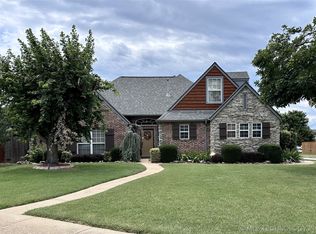 11520 S Locust Ave, Jenks, OK 74037