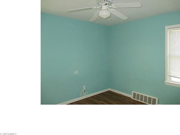 5th image of 3118 Lincoln Ave