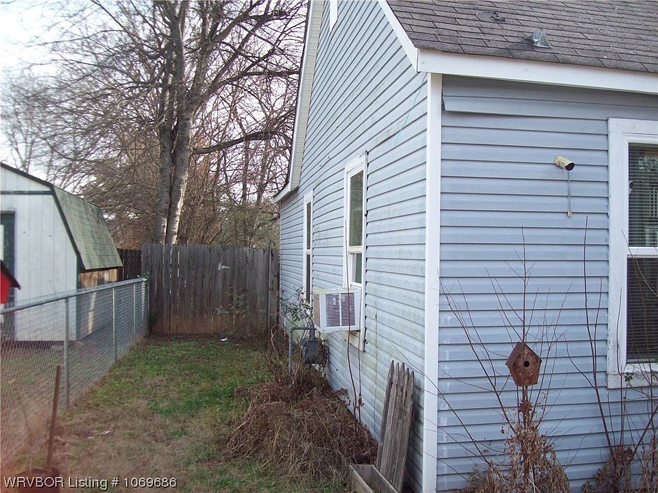 2nd image of 404 Alston St