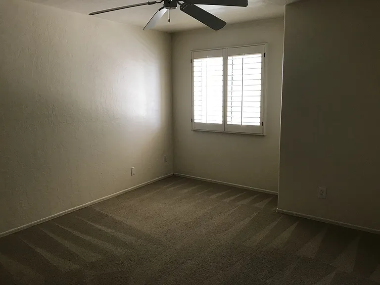 1710 W Houston Ave — Photo 27