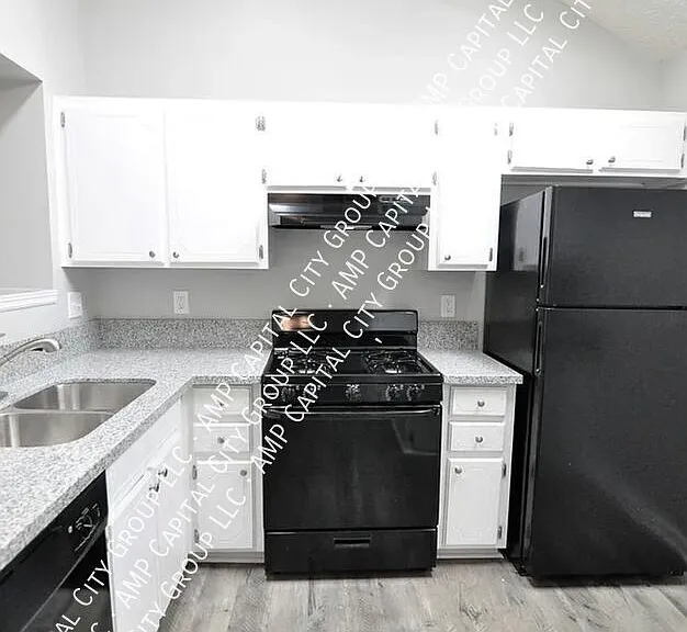 3212 Herbert Dr — Photo 2