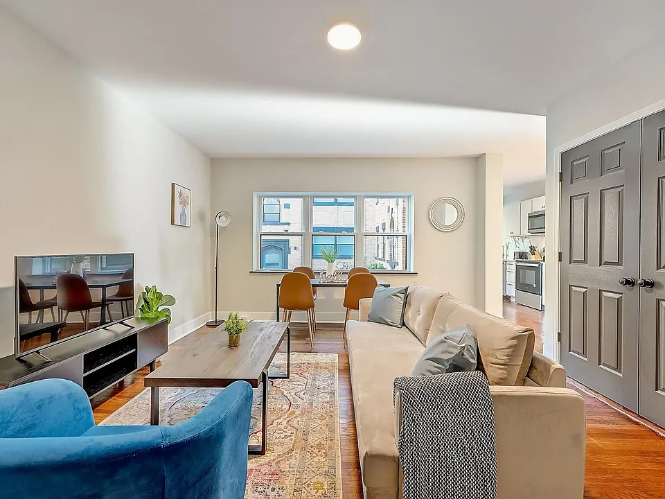 2622 Victory Pkwy