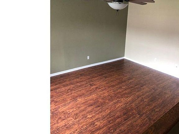 Living Room- wood floors/ceiling fan