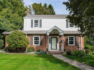 584 Park Rd, West Hartford, CT 06107