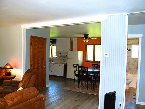4th image of 506 Dodgeville St