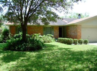 1208 Ebony Cir, Alice, TX 78332