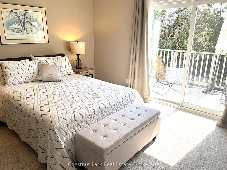 550 Oxbow Cres — Photo 14