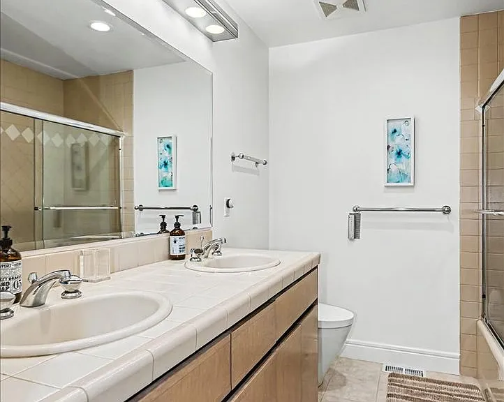 1385 E Ludlow Ridge Rd — Photo 14