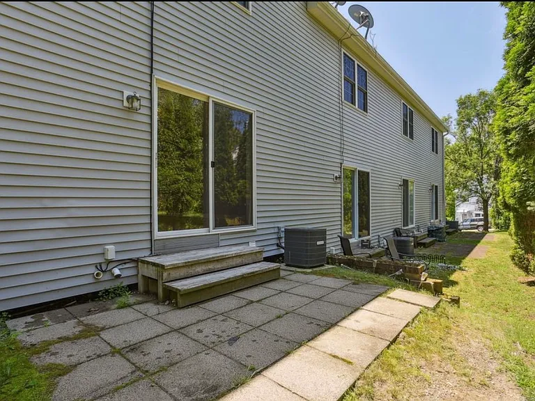 Harbor View Ln — Photo 10