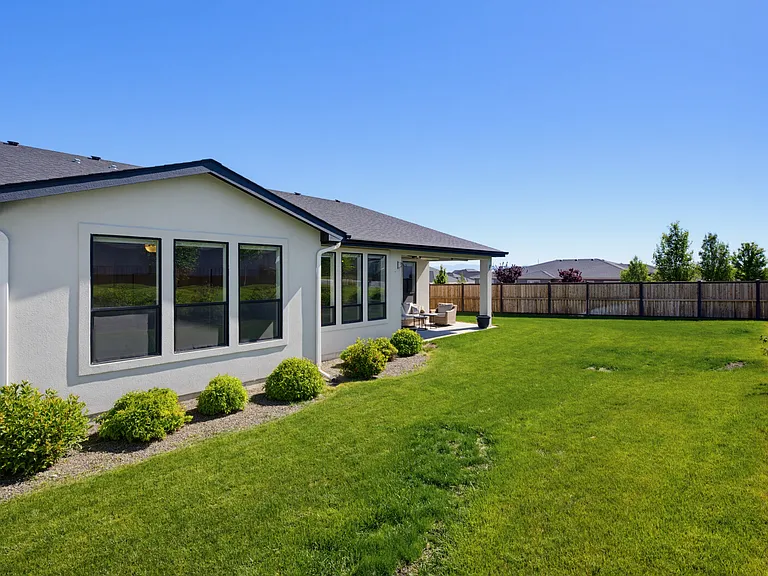 1457 W Tenzing St — Photo 3