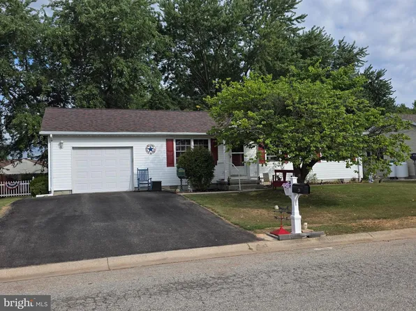 28 Bonniefield Cir, Gettysburg, PA 17325