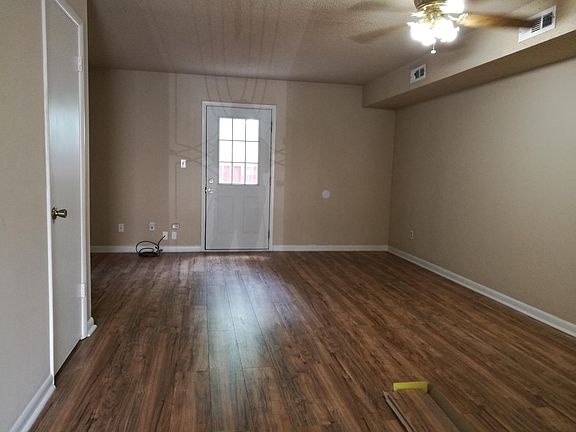 4th image of 201 Marinawoods Dr SE APT 4