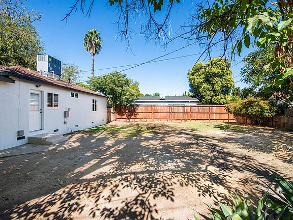 5th image of 5926 Alonzo Ave