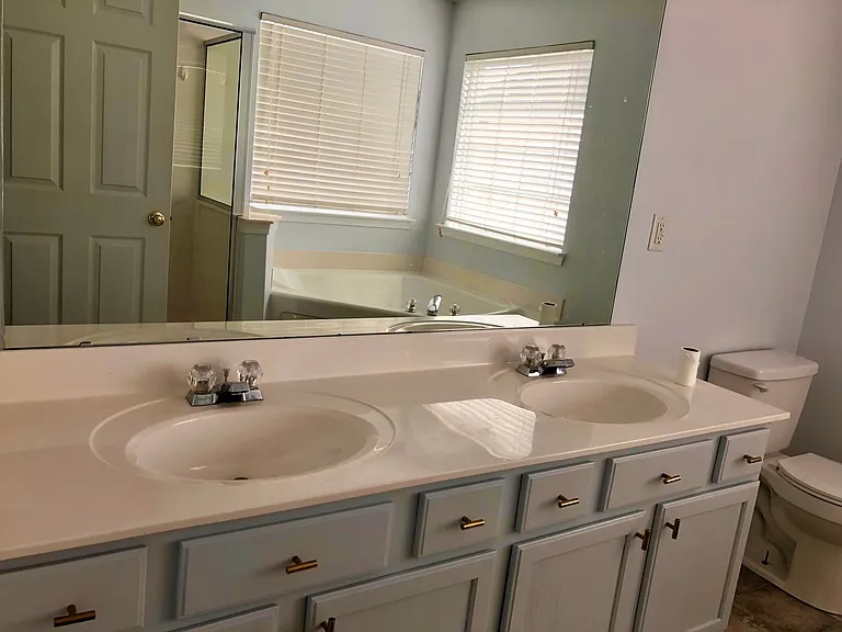 9511 Brackenview Ct — Photo 15