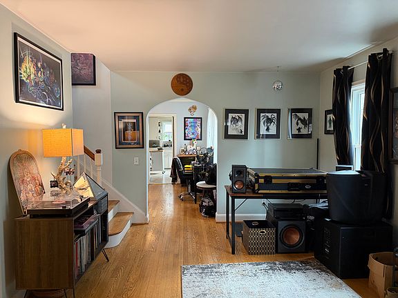 3rd image of 263 Averill Ave