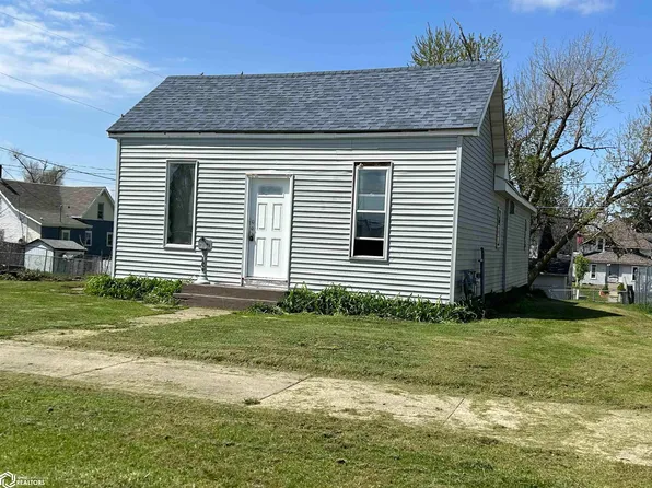 208 N 5th St, Marshalltown, IA 50158