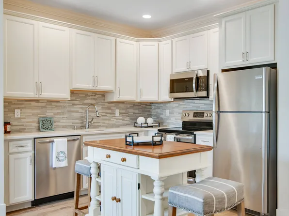 Vistas of Port Jefferson - 55+ Active Adult Living