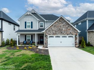 1834 Melton Meadows Dr, Maryville, TN 37803