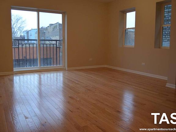 2nd image of 3211 W Armitage Ave #4F