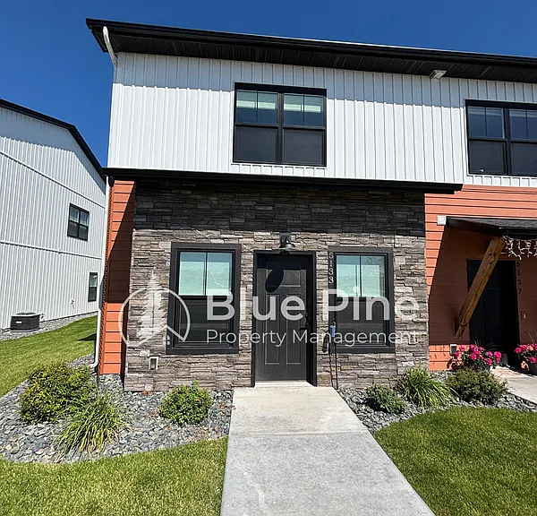 5133 Beach Dr #1 — Photo 2