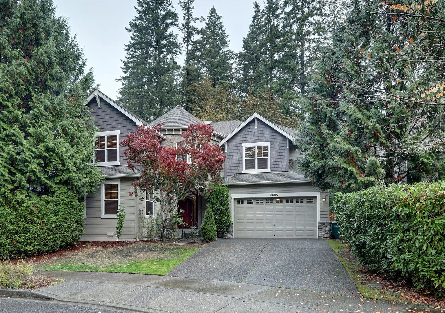 Redmond Ridge 4 bedroom — Photo 1
