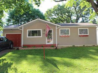 4240 Warren St, Davenport, IA 52806