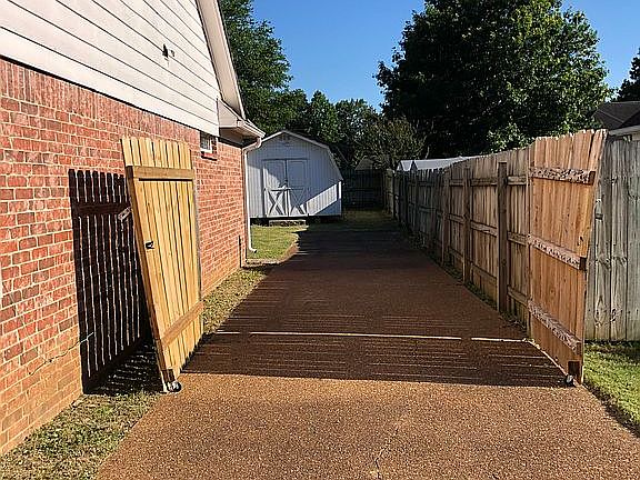2nd image of 2355 Kindlewood Dr