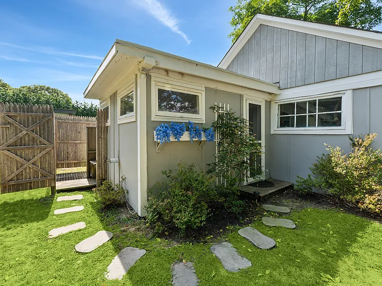 36 Lamb Ave — Photo 17