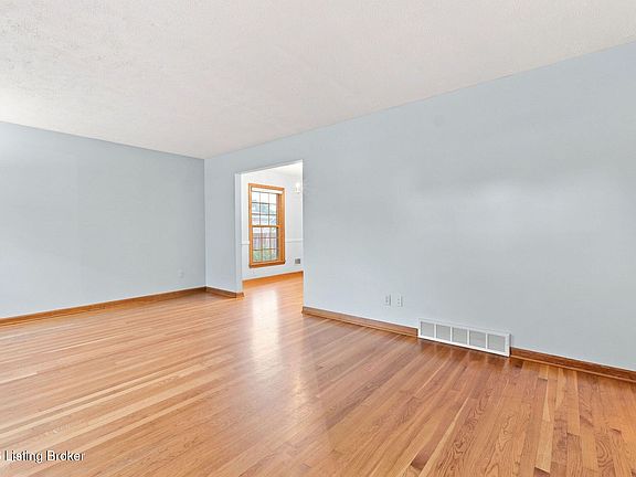 4th image of 9015 Shevie Dr